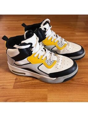 Zara Kids Boys High-Top Athletic Sneakers in White, Black & Yellow